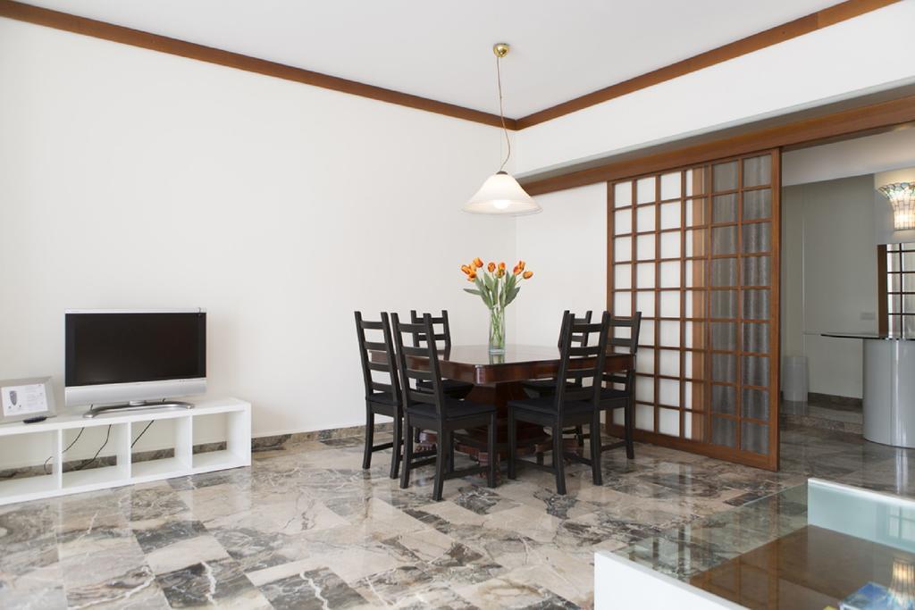 Fiera Monterosa 11 Apartment Милан Номер фото