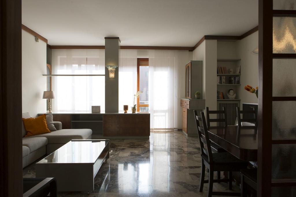 Fiera Monterosa 11 Apartment Милан Номер фото